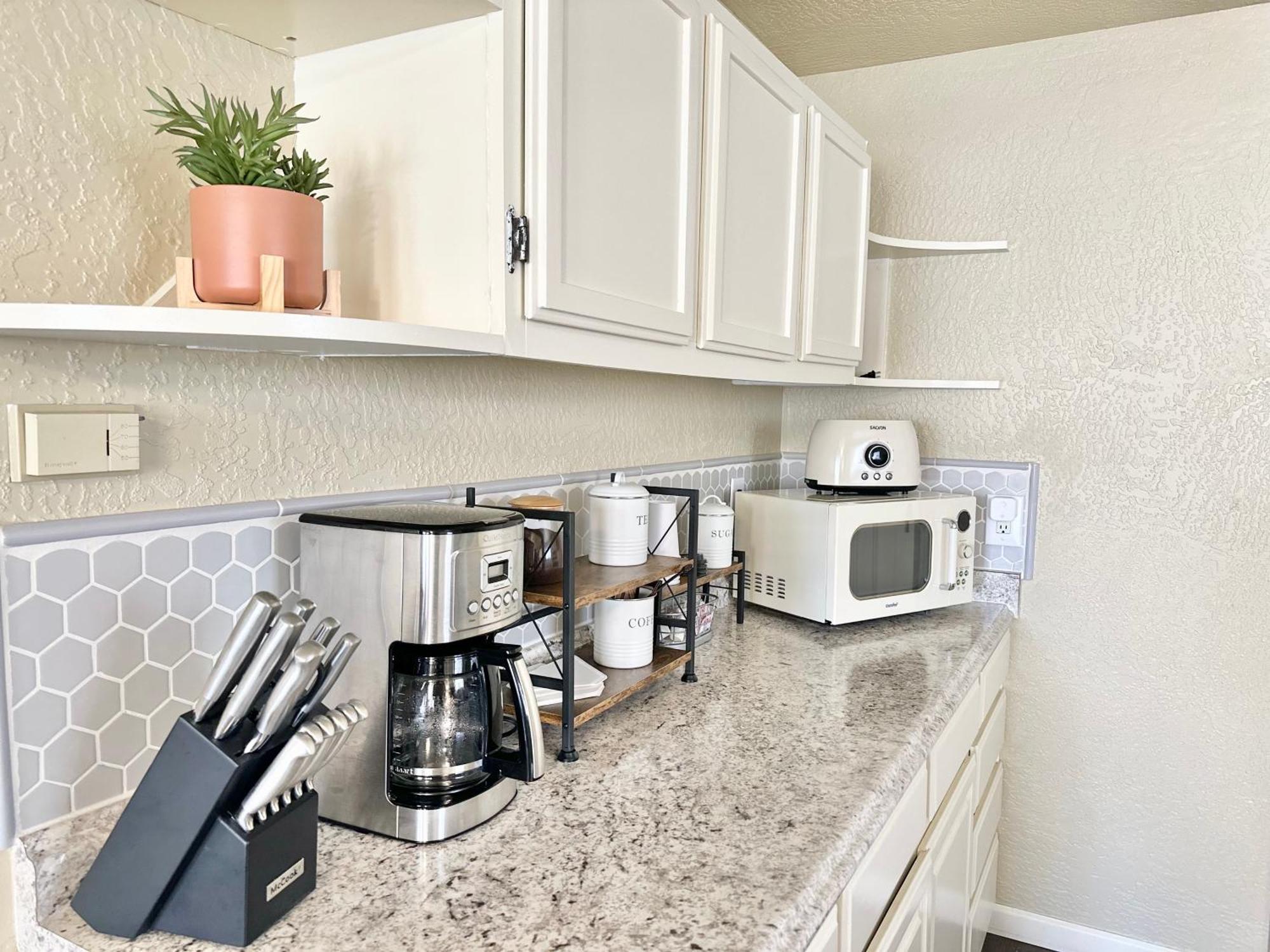 Near Downtown- Kitchen-Washerdryer-Parking 梅德福 外观 照片